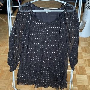 Black blouse ruffled edge with rose gold dots